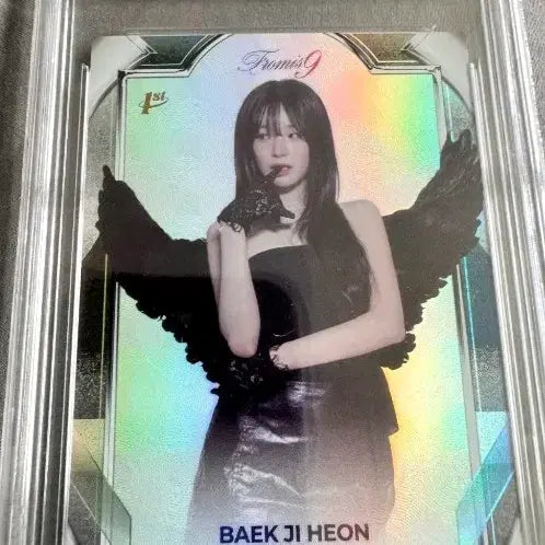 [BUNJANG] fromis_9 Baek Ji-heon Limited Edition Black Photocard / 프로미스나인 테레카 백지헌 리미티드에디션 블랙 양도