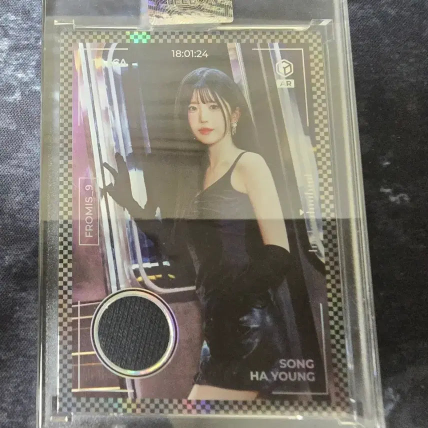 [BUNJANG] fromis_9 Tereka Song Hayoung Hoodie Relic / 프로미스나인 테레카 송하영 후디 렐릭 양도
