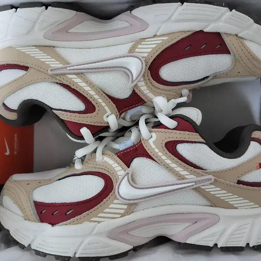 [BUNJANG] Nike V5 RNR Shoes Size 230 / 나이키 V5 RNR 230
