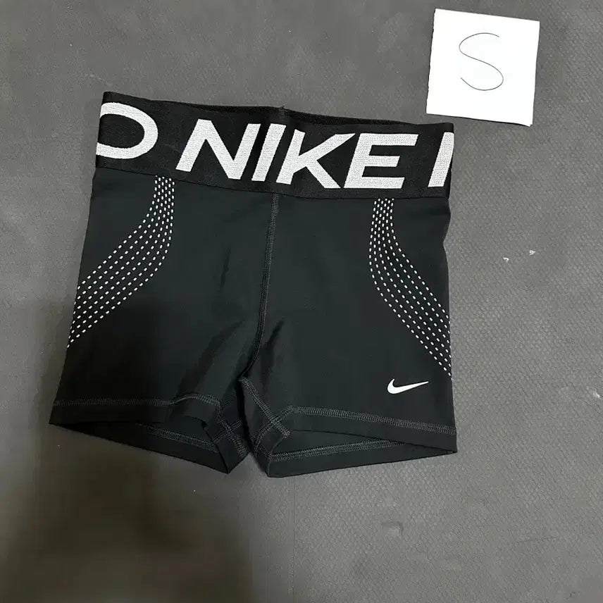 [BUNJANG] Nike Running Shorts Bundle Set (9 pcs) / 나이키 쇼츠레깅스 9개 일괄 판매 러닝 의류