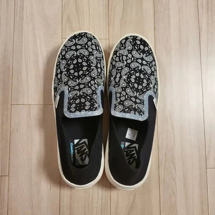 [BUNJANG] Vans ComfyCush Bandana Paisley Slip-On Mule Shoes 265 / 반스 컴피쿠시 반다나 페이즐리 슬립온 뮬 슬리퍼 265