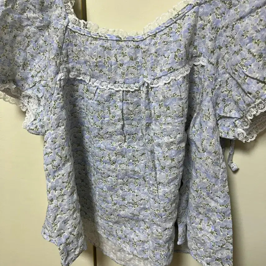 [BUNJANG] Peter And Wendy Summer Fragrance Blouse Blue / 피터앤웬디 여름향기 블라우스 블루