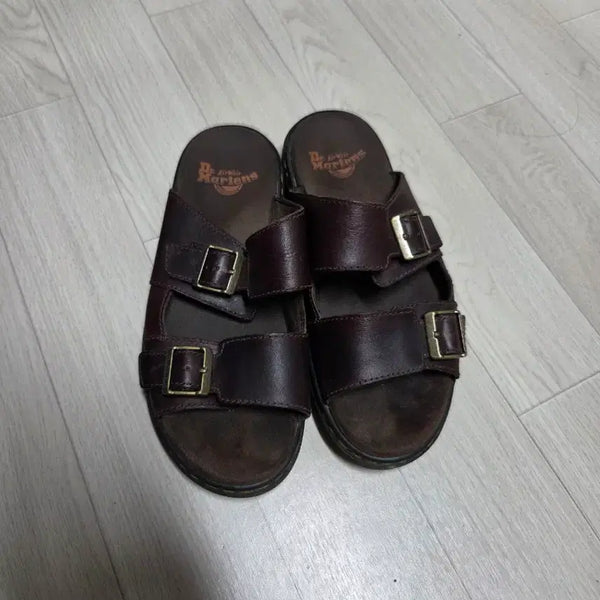 [BUNJANG] Dr. Martens Leather Buckle Adjustable Slides UK 6 / 닥터마틴 슬리퍼 uk6