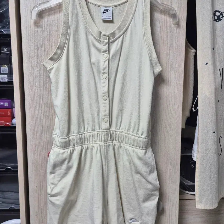 [BUNJANG] Nike Jumpsuit Beige - Women's Size 55 (Kids XL) / (55) 나이키 점프슈트