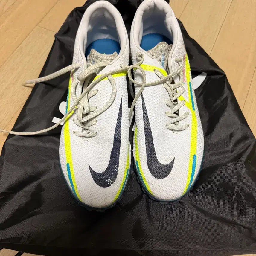 [BUNJANG] Nike React Phantom GX Pro TF Futsal Shoes / 나이키 리액트 팬텀 GX 프로 TF 풋살화