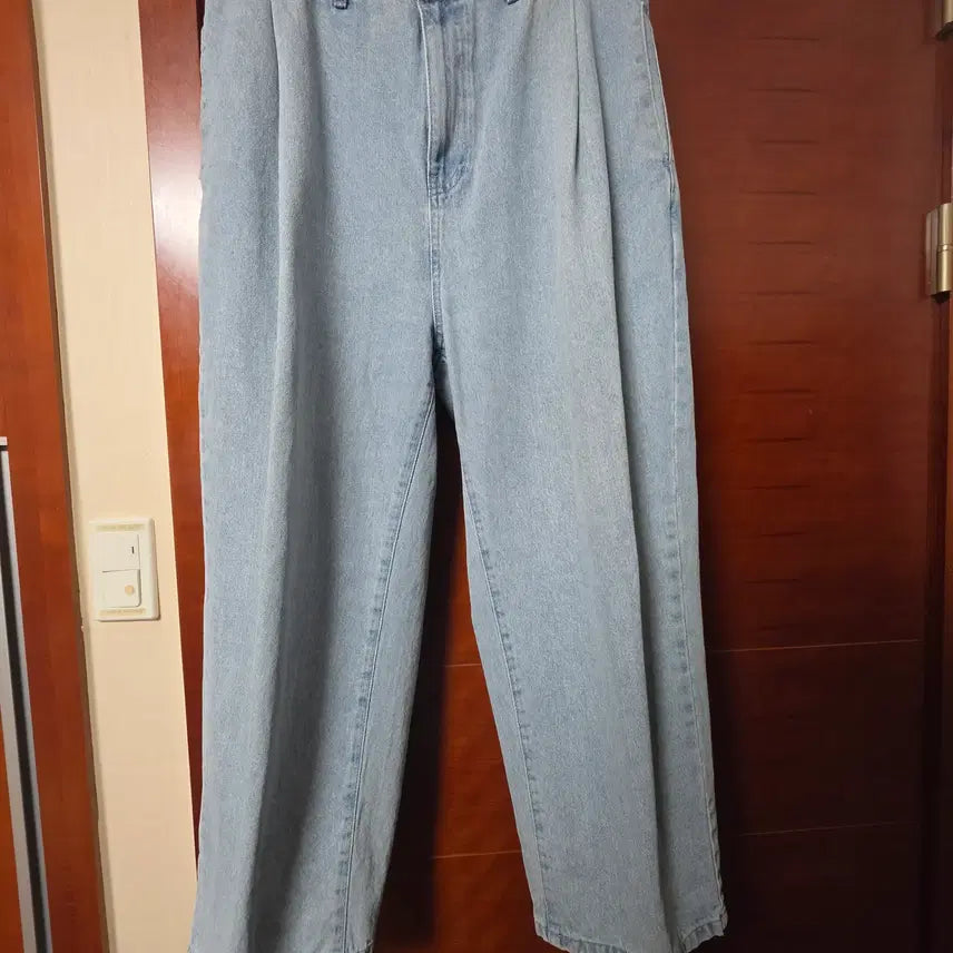 [BUNJANG] AMOMENTO Garcon Denim Pants Light Blue (L) / 아모멘토 가르손 데님 팬츠 연청 (L사이즈)