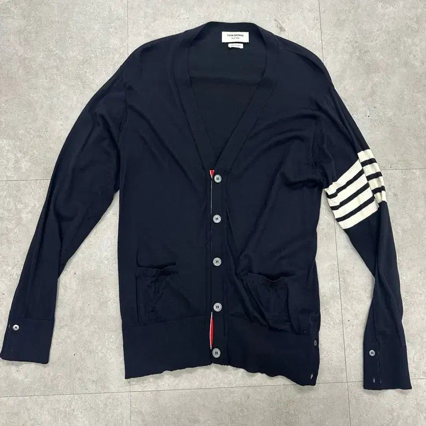[BUNJANG] Thom Browne Merino Wool Cardigan Navy Size 5 / (정품) 톰브라운 thom browne 메리노 울 가디건 네이비 5사이즈 급처