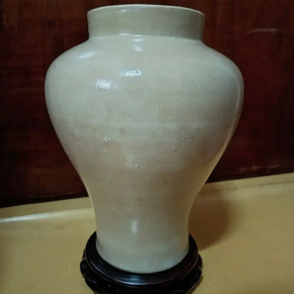[BUNJANG] White Porcelain Vase with Floral Pattern / 무무늬 백자매병