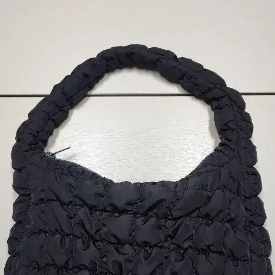 [BUNJANG] COS Quilted Cloud Bag Black / COS 퀼팅 구름백 블랙( 32 * 20 )
