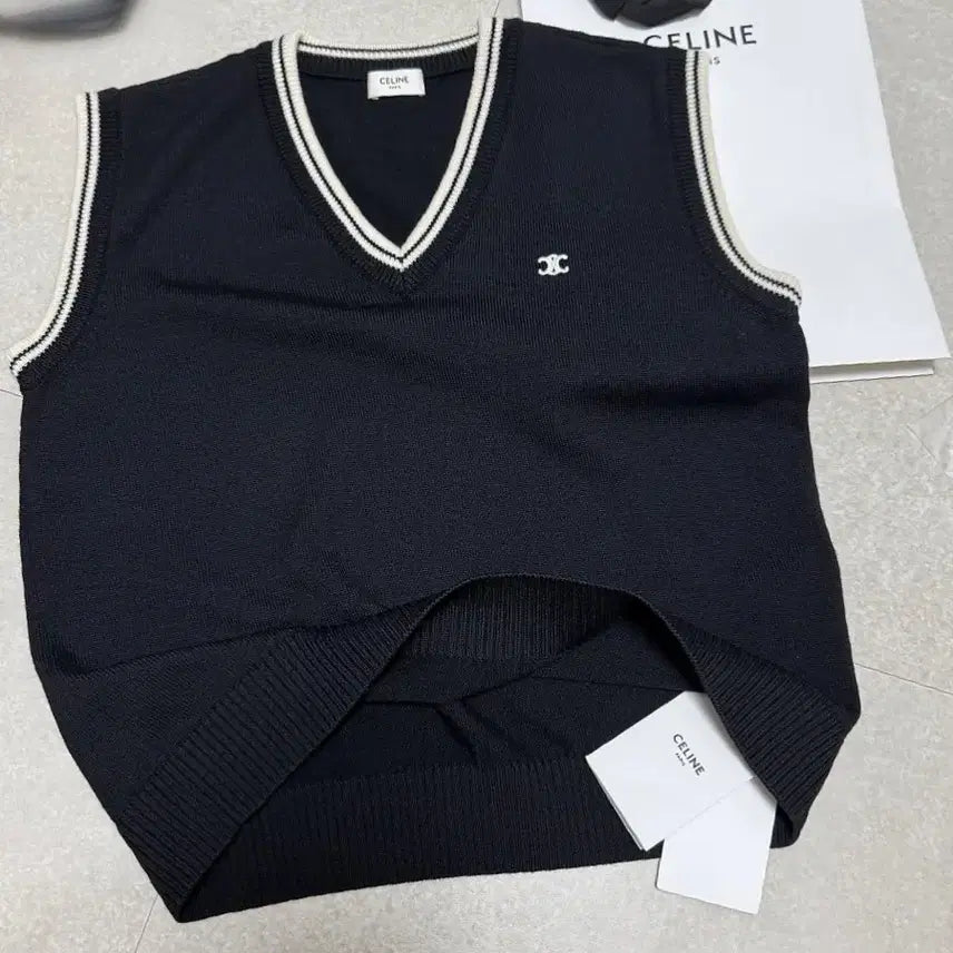 [BUNJANG] Celine Triomphe Wool Knit Vest Black / 셀린느 트리옹프 울 니트 베스트 조끼 블랙 S 팔아요