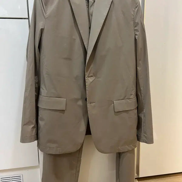 [BUNJANG] Theory 23ss Nylon Beige Suit Set (Mint Condition) / 23ss 띠어리 나일론 베이지 정장 셋업 (새상품급)