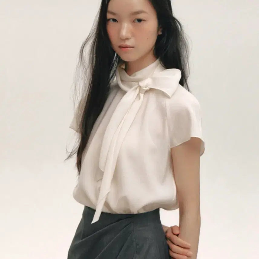 [BUNJANG] Floum Summer Sheer Rive Blouse Cream / 플로움 Summer Sheer Rive Blouse cream