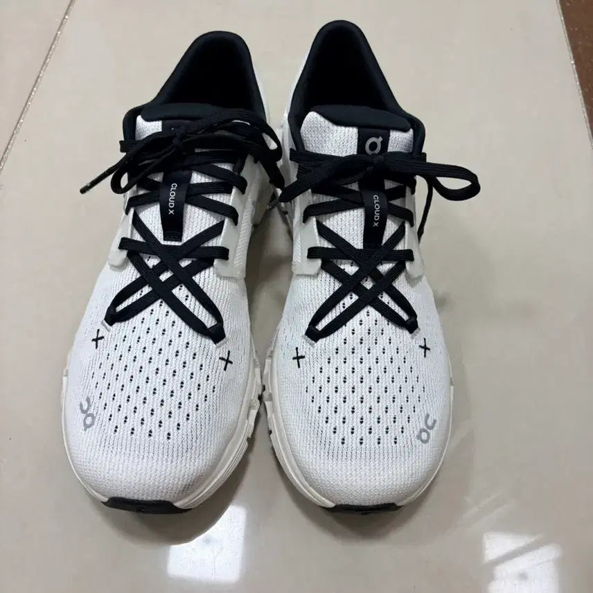 [BUNJANG] On Running Cloud X4 Size 280 Running Shoes / 온러닝 클라우드X4 280사이즈 판매