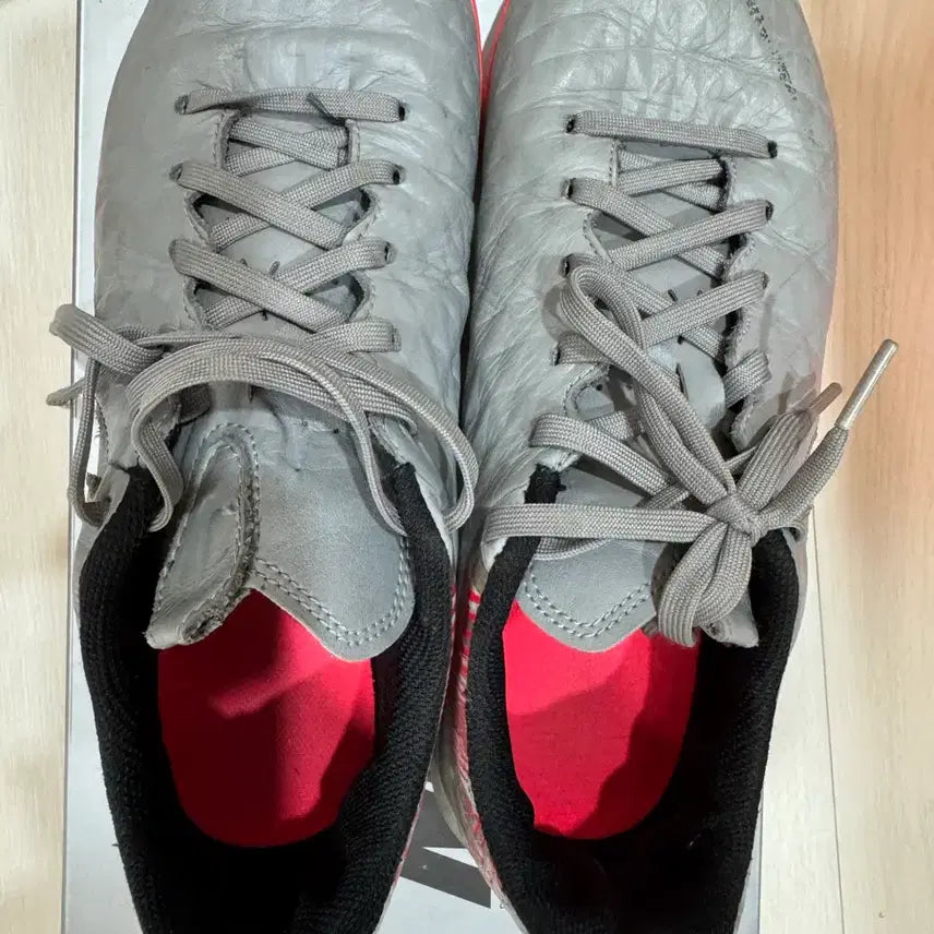 [BUNJANG] Nike Futsal Shoes Size 260 / 나이키 풋살화 260