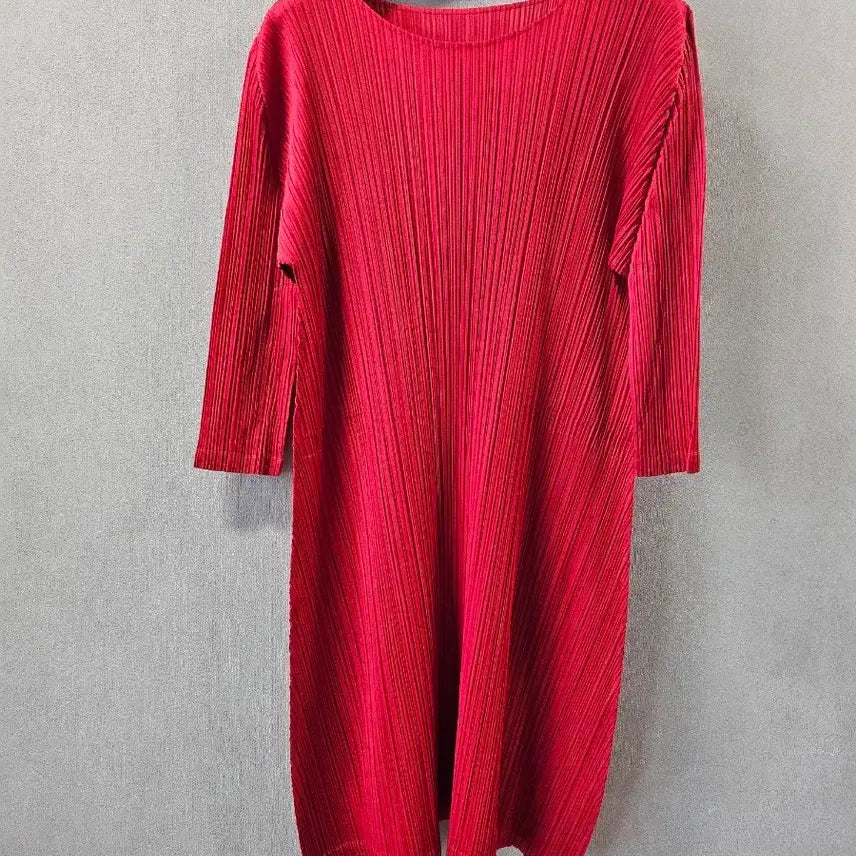 [BUNJANG] Pleats Please Red Mini Dress / 플리츠플리즈)톤다운된 레드 원피스