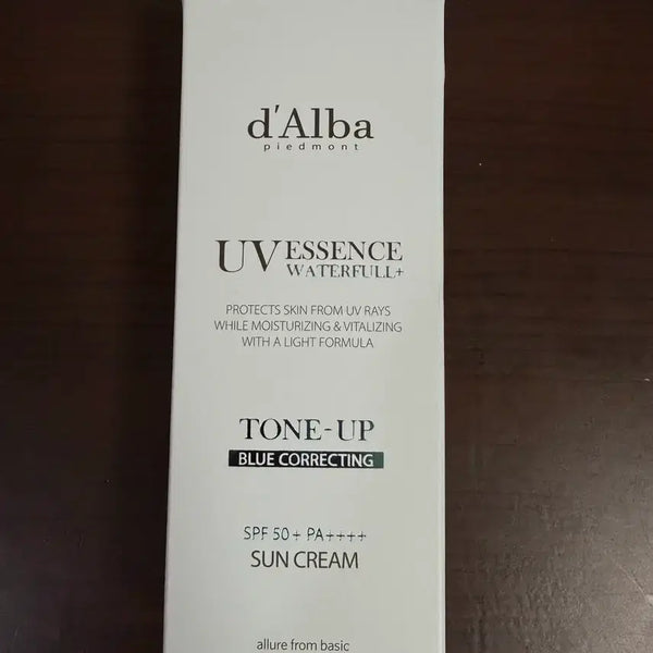[BUNJANG] d'Alba Waterful Tone-Up Sun Cream Blue (Sealed) / 달바 워터풀 톤업 선크림 블루 미개봉