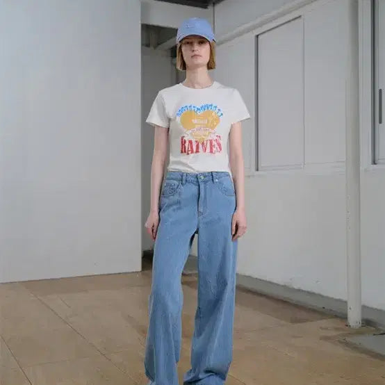 [BUNJANG] RAIVE Heart Logo Short Sleeve T-Shirt White / RAIVE 하트 로고 반팔티 화이트 0,1