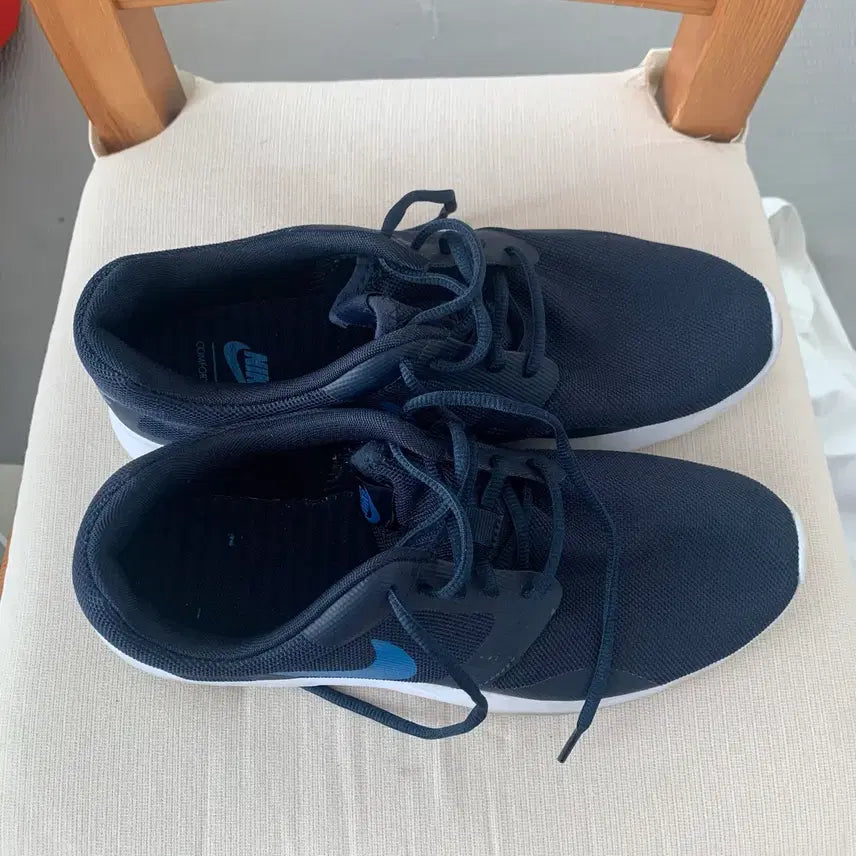 [BUNJANG] Nike Navy Sneakers / Nike 나이키 네이비 운동화 265-270 사이즈