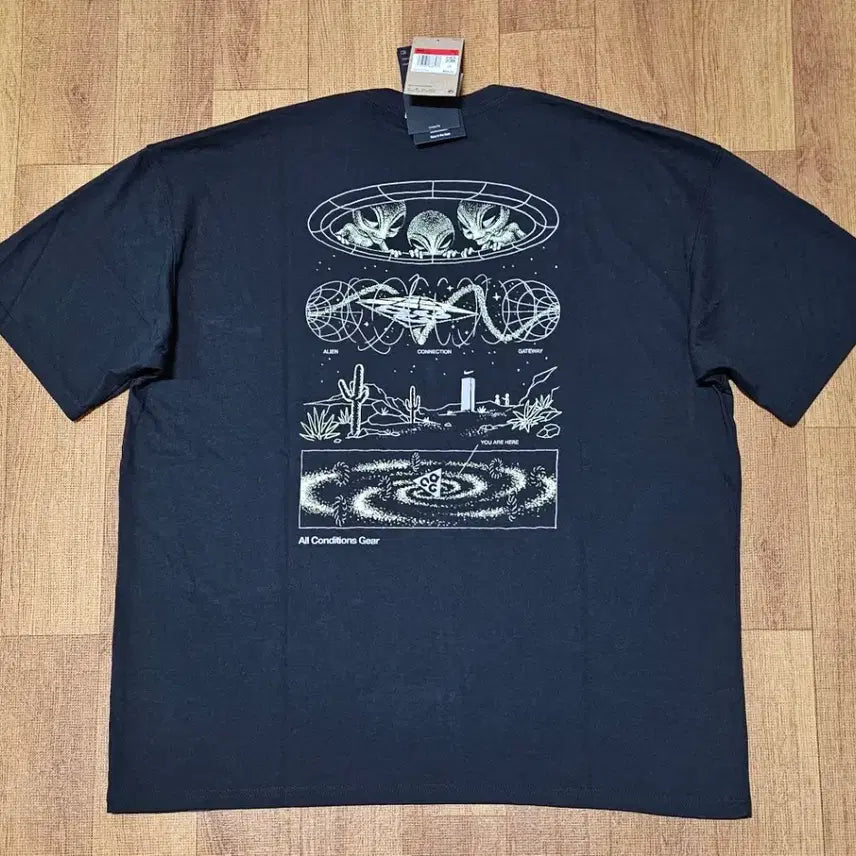 [BUNJANG] Nike ACG Mystery Lights Glow-in-the-Dark Print Short Sleeve T-Shirt / 나이키 ACG 미스테리 라이츠 야광 프린팅 반팔티