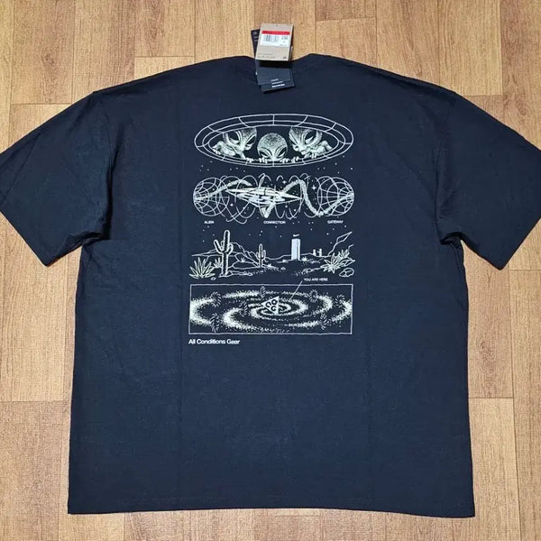 [BUNJANG] Nike ACG Mystery Lights Glow-in-the-Dark Print Short Sleeve T-Shirt / 나이키 ACG 미스테리 라이츠 야광 프린팅 반팔티