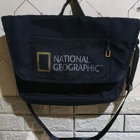 [BUNJANG] National Geographic Shoulder Bag / 내셔널 지오그래픽 가방