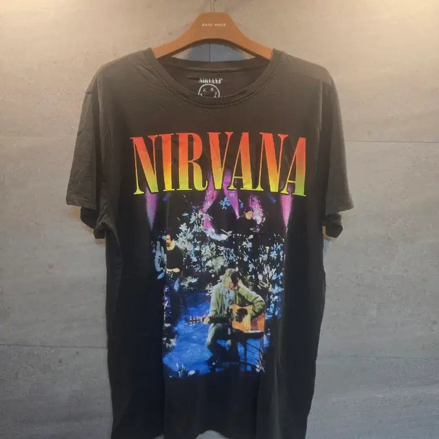 [BUNJANG] Nirvana Official Licensed Graphic T-Shirt / NIRVANA 오피셜굿즈. 정품 반팔티