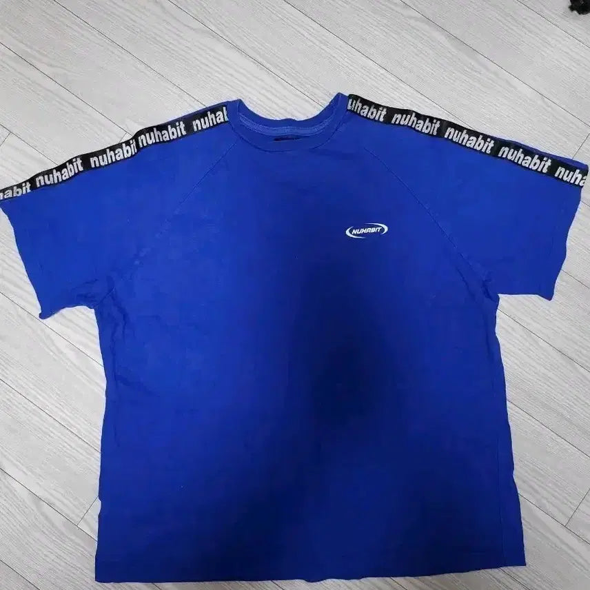 [BUNJANG] NuHvit Logo Short Sleeve T-Shirt Blue / 누하빗 로고 반팔 티셔츠 블루