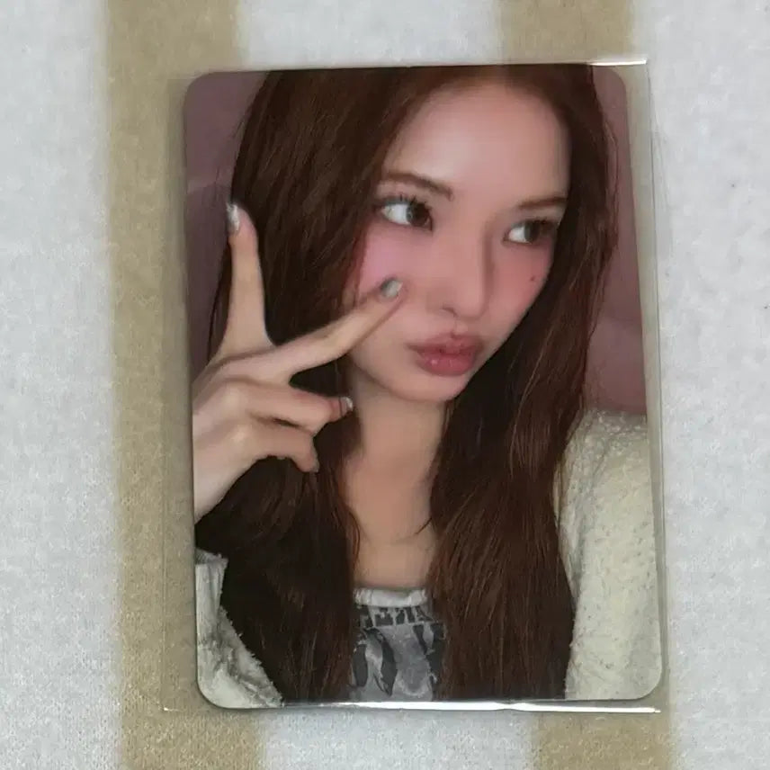 [BUNJANG] IZNA My Olive Young Lucky Draw Photocard / 이즈나 마이 올리브영 럭드 럭키드로우 포카 양도