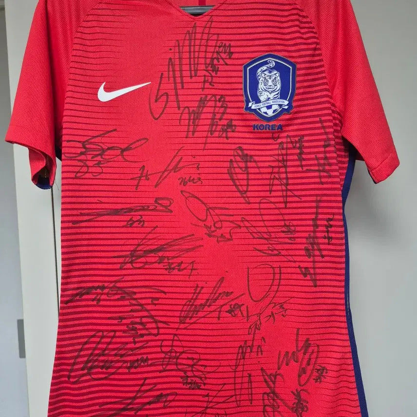 [BUNJANG] Nike South Korea National Football Team 2016-2017 Season Authentic Jersey Son Heung-min Signed / 1617시즌 나이키 정품 대한민국 국가대표 유니폼 손흥민 선수 마킹 판매