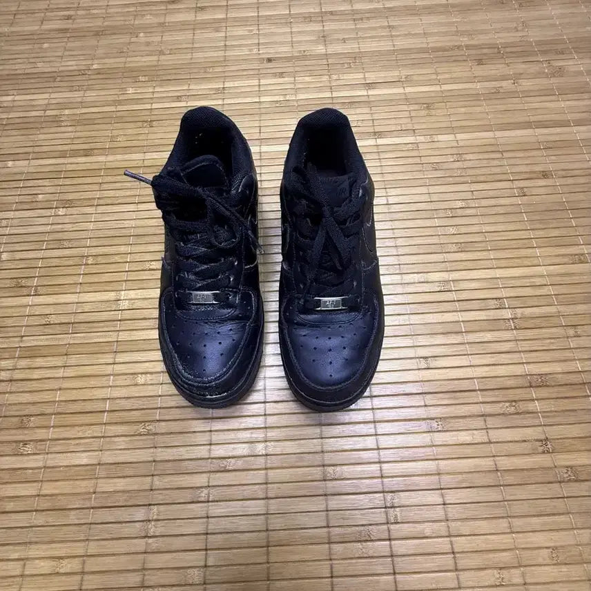 [BUNJANG] Nike Air Force 1 Low Black (240mm) / 나이키 에어포스 블랙 240