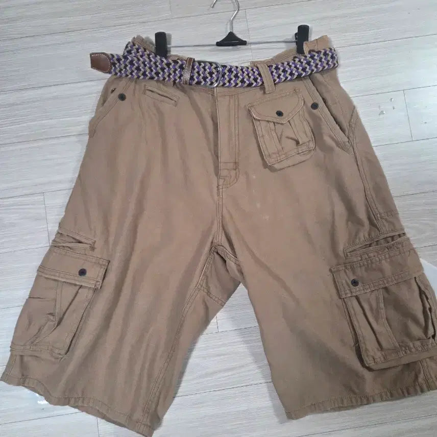 [BUNJANG] Belted Cargo Shorts - Dark Beige / 카고 반바지 짙은 베이지색 벨트 포함