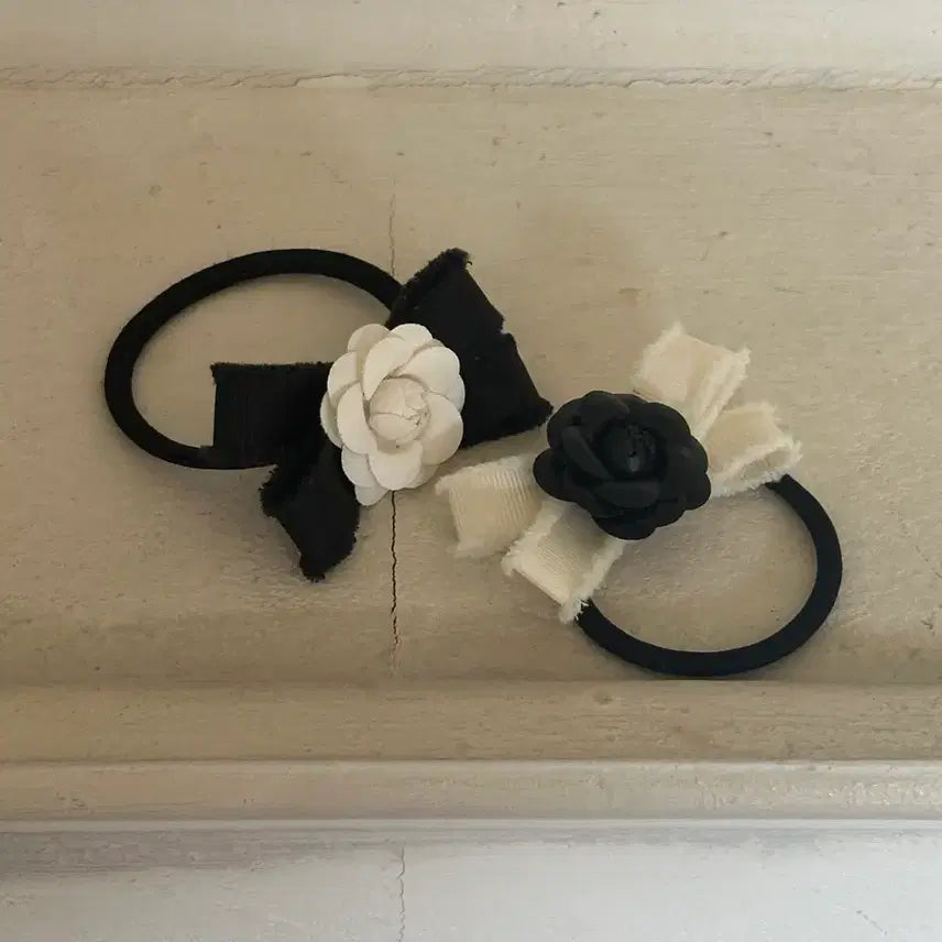 [BUNJANG] Camellia Ribbon Hair Tie / 기본 까멜리아 2color 헤어끈