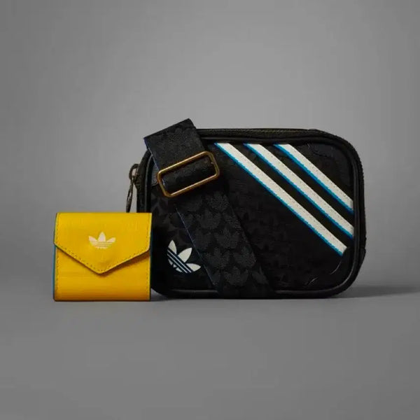 [BUNJANG] Adidas Mini Airliner Crossbody Bag with Airpod Case / 아디다스 미니 에어라이너 크로스백