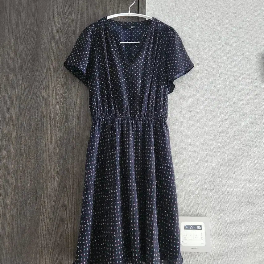 [BUNJANG] MIXXO Navy Chiffon Floral Print Midi Dress / 새상품급) MIXXO 네이비 쉬폰 원피스 55~날씬66