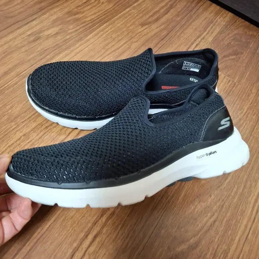 [BUNJANG] Skechers Go Walk 5 Black Sneakers 270mm / 스케쳐스 고워크5 블랙 270mm