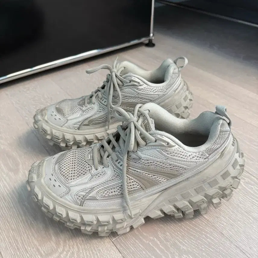 [BUNJANG] Balenciaga Defender 38 / 발렌시아가 디펜더(38)