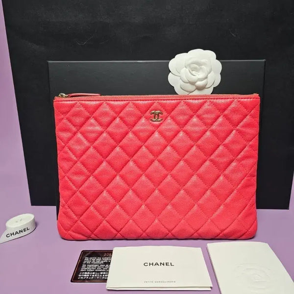[BUNJANG] Chanel 30s Classic Gold Hardware Caviar Clutch Medium Rose Red / 샤넬 30번대 클래식 금장 캐비어 클러치 미듐 로즈레드