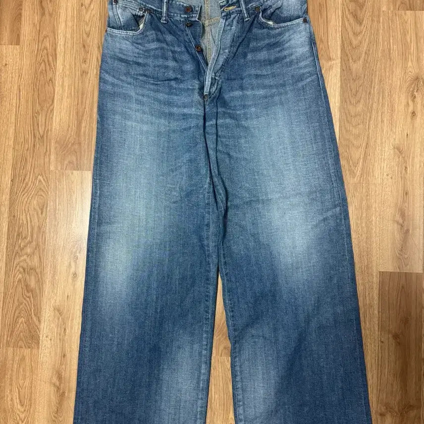 [BUNJANG] TIGHA TakaHashi 704 Washed Denim / 타이가타카하시 704 워시드 데님