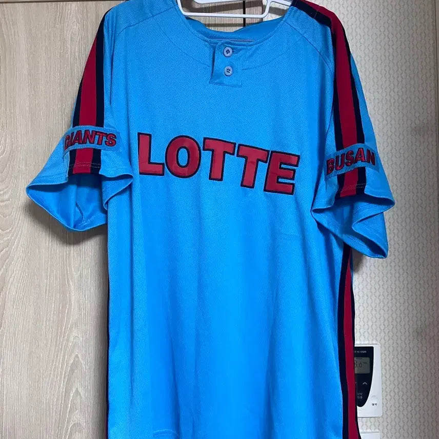 [BUNJANG] Nepos Lotte Giants Smurf Training T-Shirt Baseball Jersey / 네포스 롯데 자이언츠 스머프 트레이닝 유니폼 반팔 티셔츠 야구
