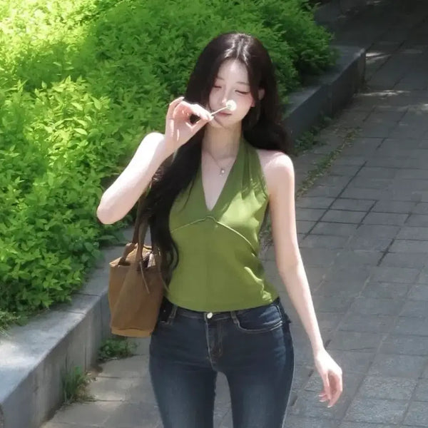 [BUNJANG] Halterneck Sleeveless Top - Olive / 에이블리 음영 브이 볼드 홀터넥 슬리브리스 올리브
