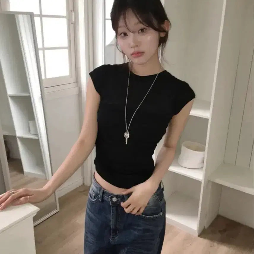 [BUNJANG] Ablley Mini Poee Slim Fit Side Shirring Short Sleeve T-Shirt Black / 에이블리 미니포에 슬림핏 옆셔링 반팔 티셔츠 블랙