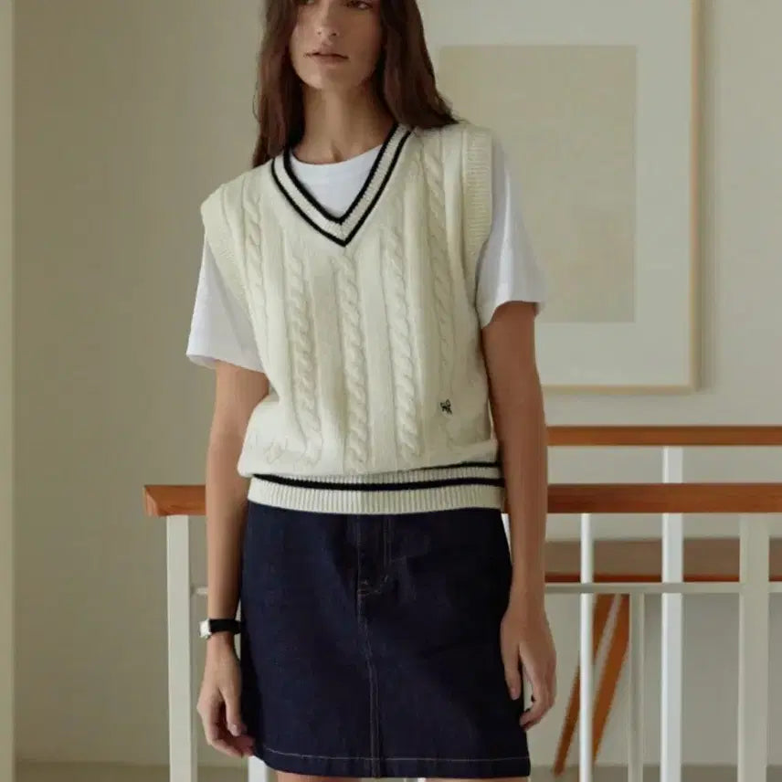 [BUNJANG] Depound Cable Knit Vest / 드파운드 케이블 니트 조끼
