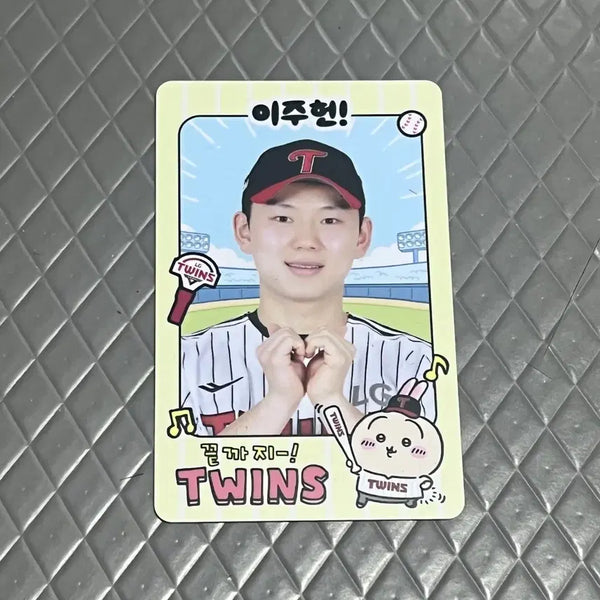 [BUNJANG] LG Twins "A Lonely Rabbit" Photocard Lee Ju-heon / LG트윈스 먼작귀 포토카드 포카 이주헌 판매 교환합니다