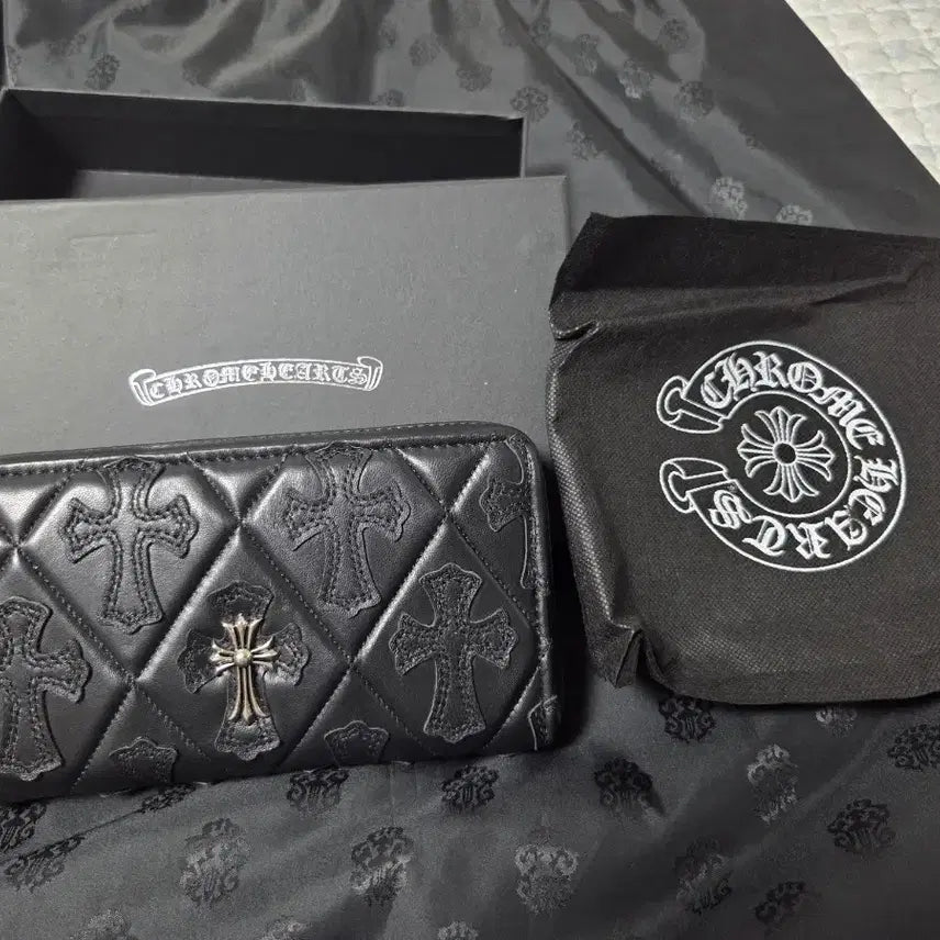 [BUNJANG] Chrome Hearts Quilted Cross Zip Long Wallet / 크롬하츠 퀼팅 크로스 지퍼 장지갑