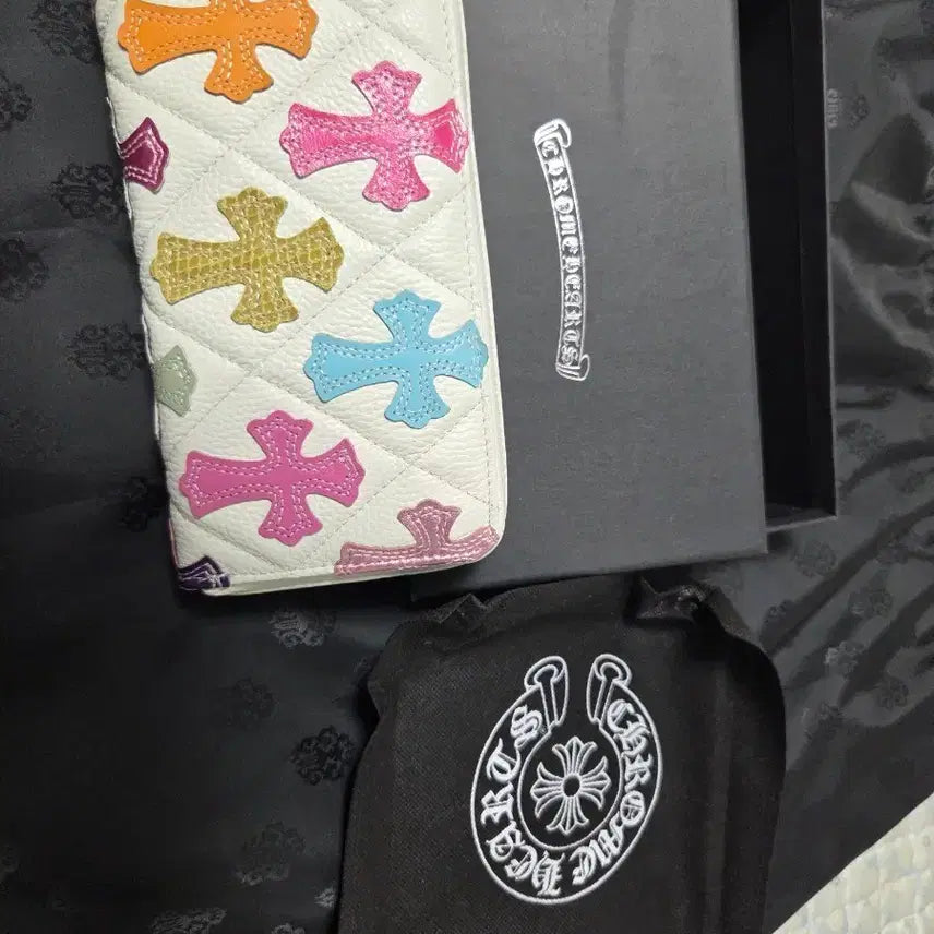 [BUNJANG] Chrome Hearts Multi Cross Patch White Long Wallet / 크롬하츠 멀티 크로스 패치 화이트 장지갑