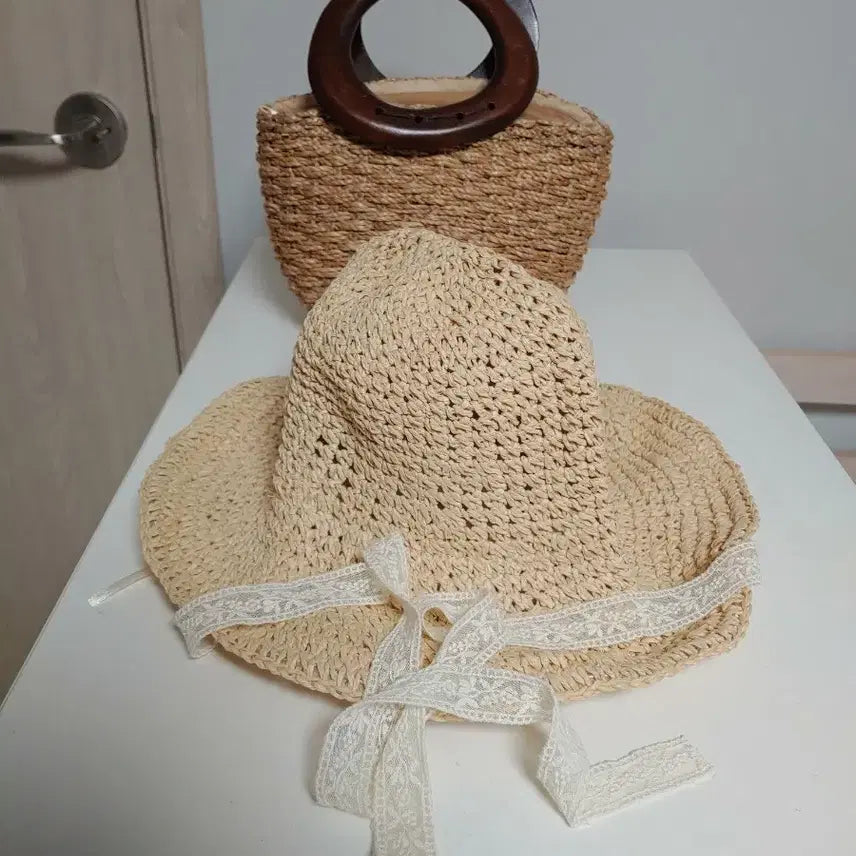 [BUNJANG] Handmade Natural Material Tote Bag and Hat Set with Wooden Handle / 새상품 나무핸들 핸드메이드 천연소재 토드백과 모자 새상품