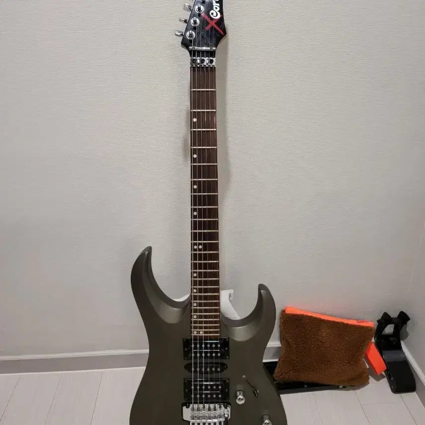 [BUNJANG] Colt X6 Superstrat Electric Guitar / 콜트 X6 슈퍼스트렛 일렉기타