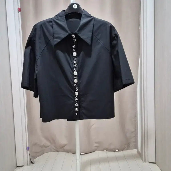 [BUNJANG] Elegant Black Shirt / 고급 블랙 셔츠.새상품
