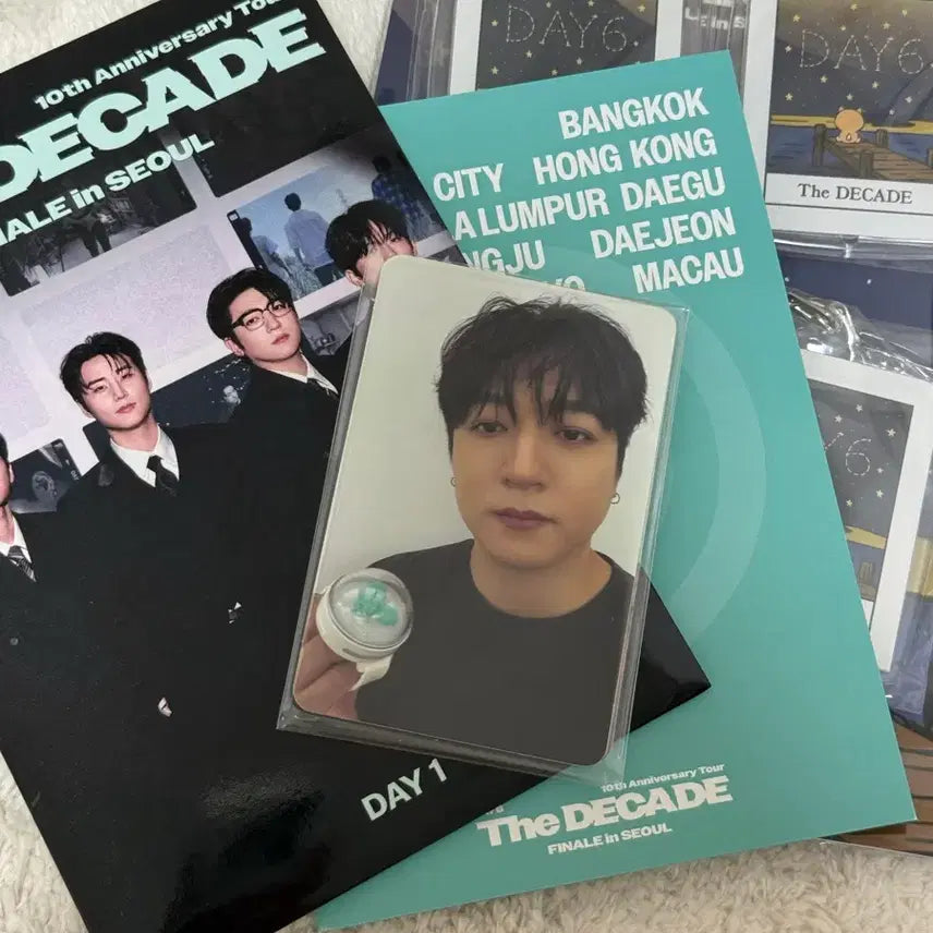 [BUNJANG] Day6 Seoul Concert Entrance Gift & Madman Gift Confetti Keyring Bundle Set / 데이식스 서울 첫콘 입장기프트