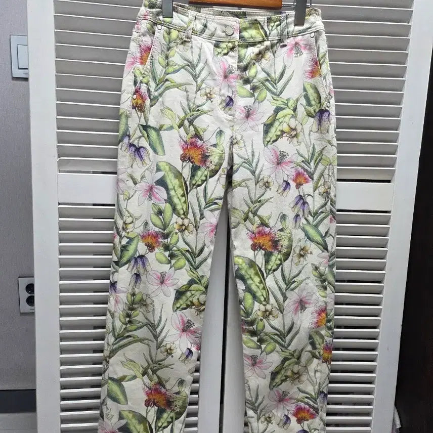 [BUNJANG] SJ WANI Flower Cotton Pants / SJ WANI  에스제이와니  플라워 면바지